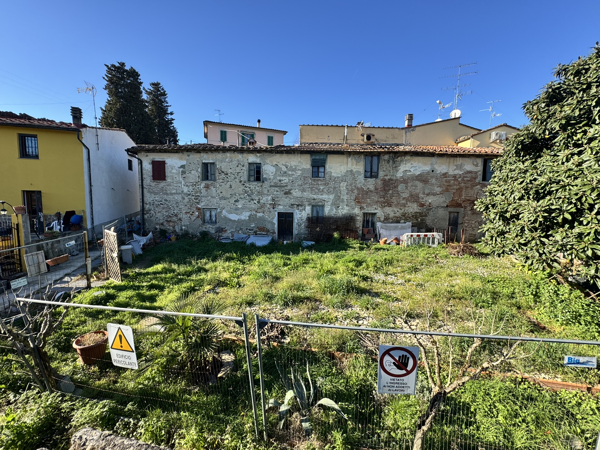 IMG_3141 Camaioni Casale da ristrutturare