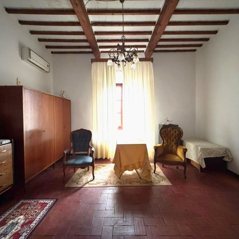 Limite sull’Arno Casa Indipendente 6 Locali