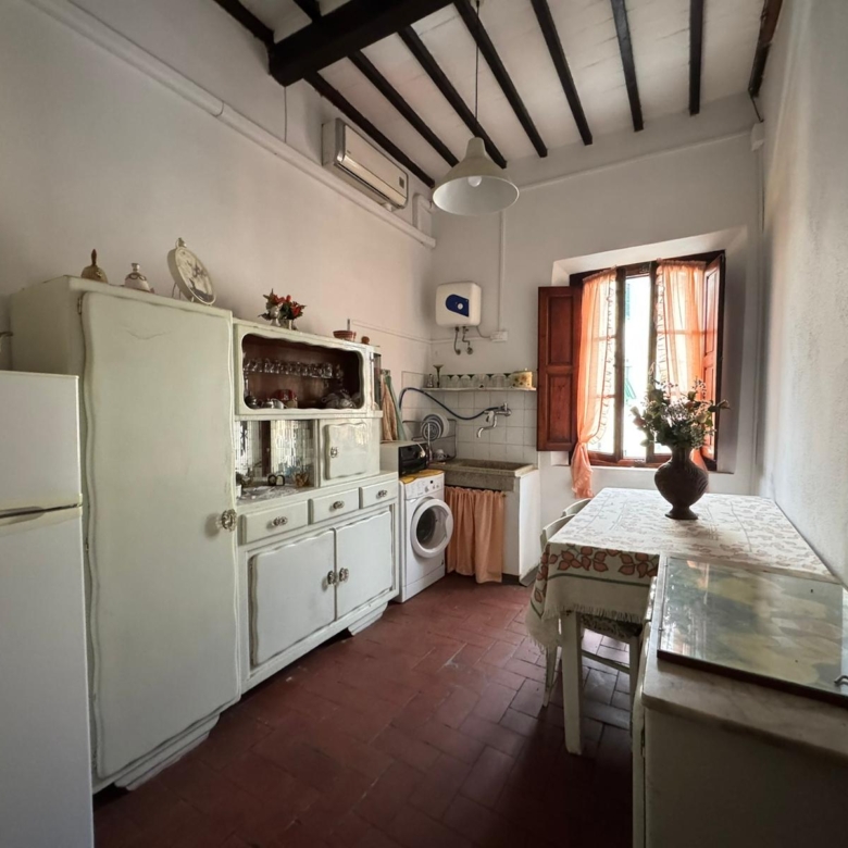 Limite sull’Arno Casa Indipendente 6 Locali