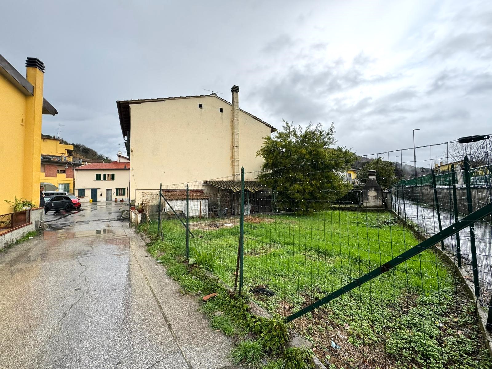 WhatsApp Image 2026-01-26 at 11.46.12 (1) Limite sull’Arno Casa Indipendente 6 Locali