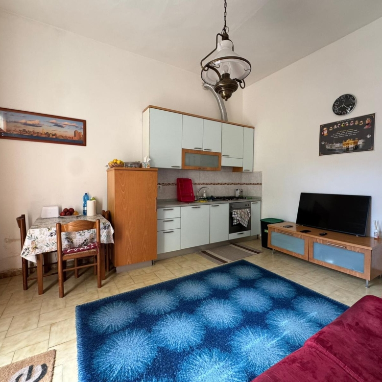Capraia 3 Locali con resede privato